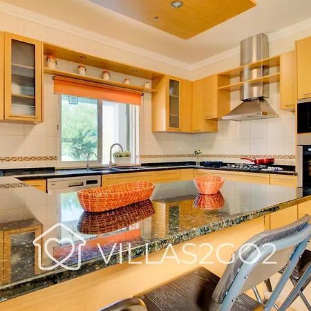 Вилла Grace - 5 Bedroom With Swimming Pool