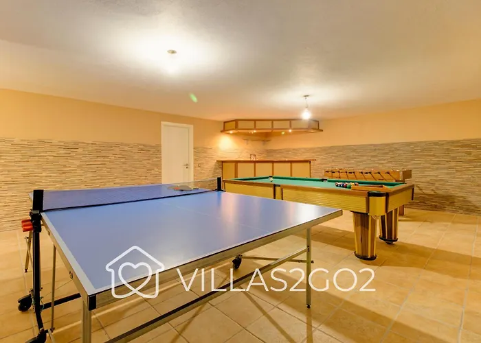 Grace - 5 Bedroom With Swimming Pool *
