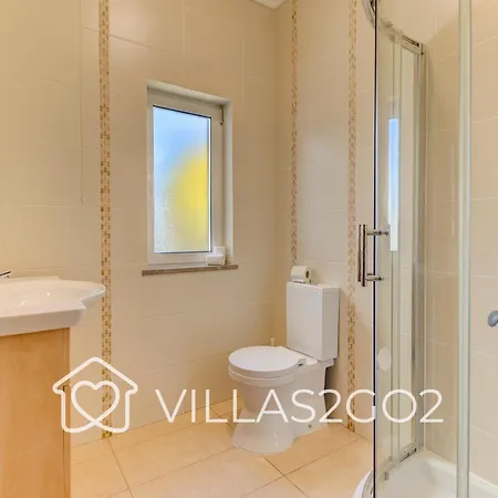 Grace - 5 Bedroom With Swimming Pool Vila