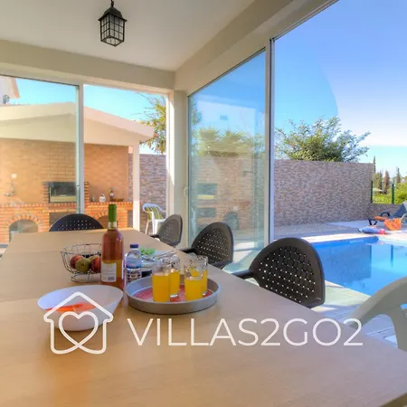 Grace - 5 Bedroom With Swimming Pool וילה אלבופיירה