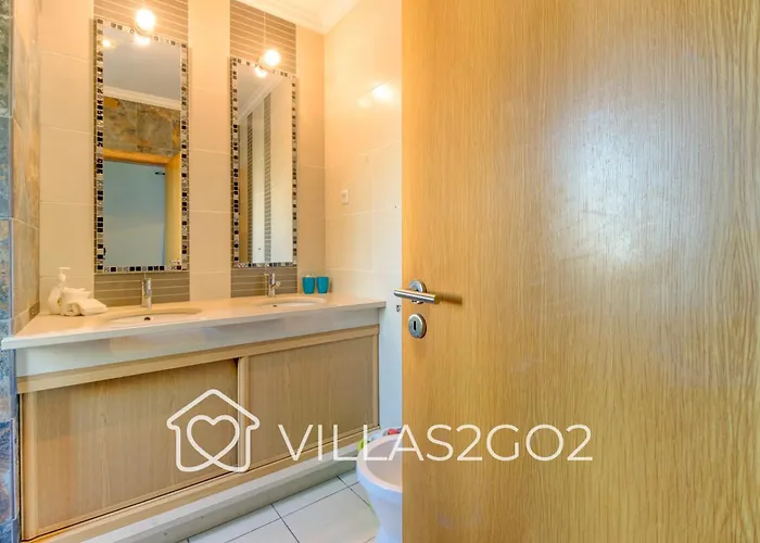 Villa Grace - 5 Bedroom With Swimming Pool